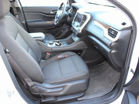 Used 2023 GMC Acadia SLE w/ Driver Convenience Package image 18