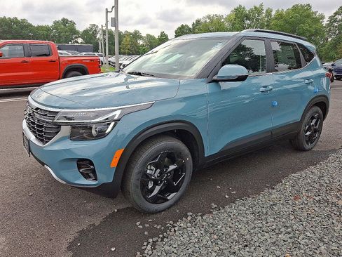 New 2026 Kia Seltos EX image 3