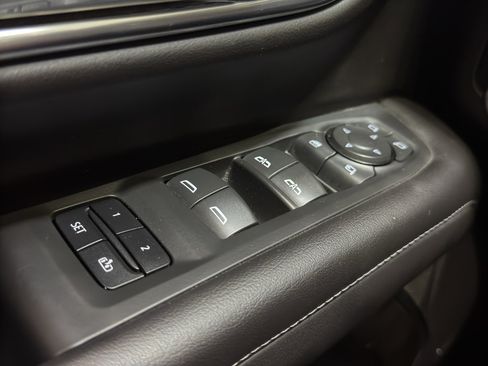Used 2021 Chevrolet Tahoe LT w/ LT Signature Package AWD/4WD image 34