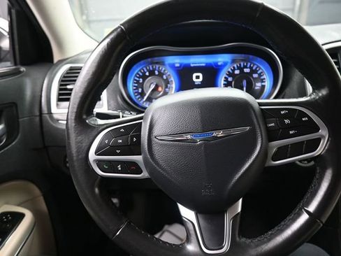 Used 2020 Chrysler 300 Touring L w/ Quick Order Package 2EF image 8