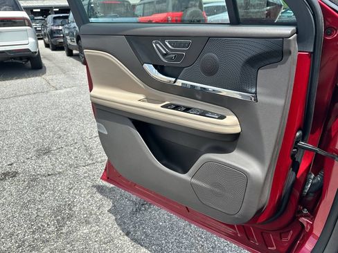 Used 2023 Lincoln Corsair Reserve FWD image 22