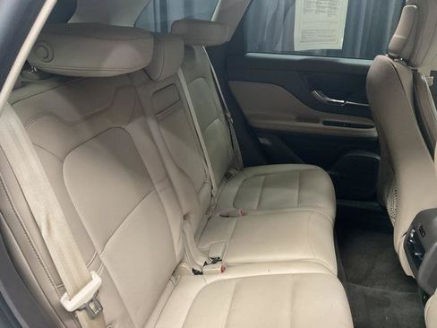Used 2020 Lincoln Corsair AWD w/ Premium Package image 13