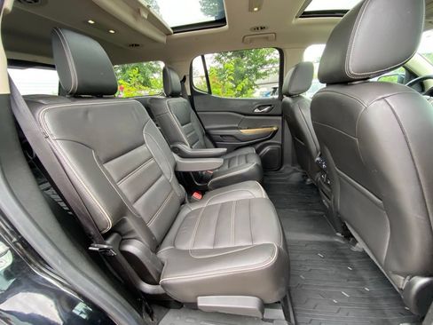 Used 2017 GMC Acadia Denali w/ Technology Package FWD image 39