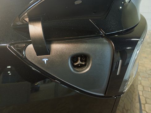 Used 2026 Tesla Model Y 2WD image 5
