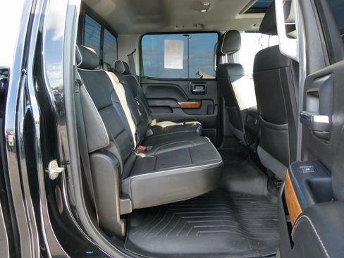 Used 2018 Chevrolet Silverado 2500 High Country w/ Duramax Plus Package image 19