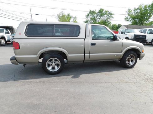 Used 2000 Chevrolet S10 Pickup LS w/ Preferred Equipment Group RWD image 24