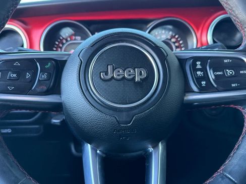 Used 2020 Jeep Gladiator Rubicon image 25