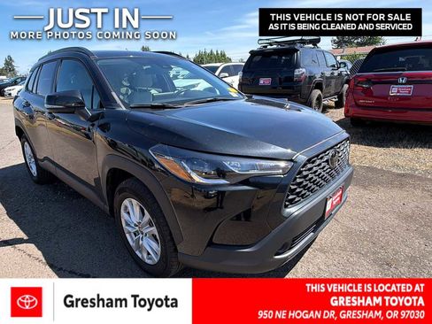 Used 2022 Toyota Corolla Cross LE w/ Moonroof Package AWD/4WD image 1