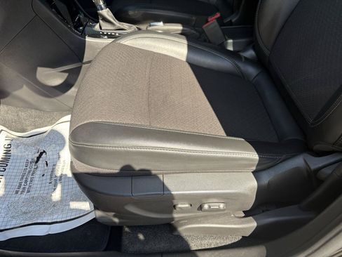 Used 2019 Buick Encore Preferred FWD image 17