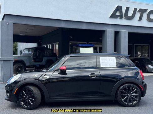 Used 2015 MINI Cooper 2-Door Hardtop FWD image 4