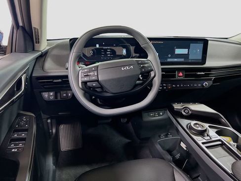 New 2025 Kia EV6 Wind image 22