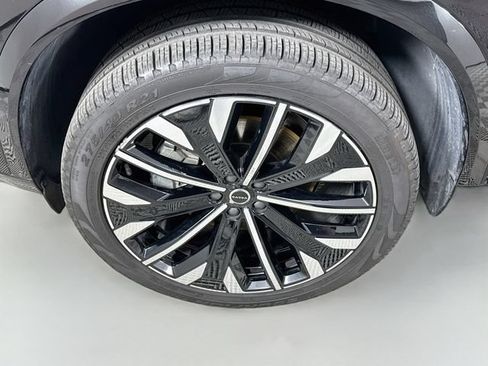 Used 2026 Volvo XC90 B5 Plus w/ Protection Package AWD/4WD image 33