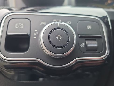 Used 2023 Mercedes-Benz CLA 35 AMG 4MATIC image 36