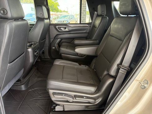 Used 2021 Chevrolet Tahoe Z71 AWD/4WD image 32
