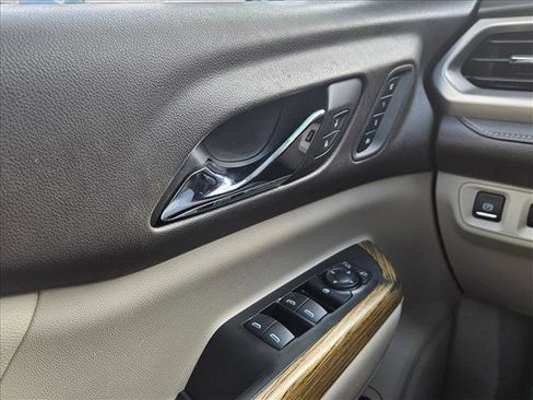 Used 2017 GMC Acadia Denali w/ Technology Package image 24