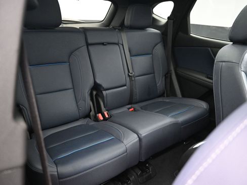 Certified 2023 Chevrolet Blazer RS w/ Driver Confidence II Package image 35