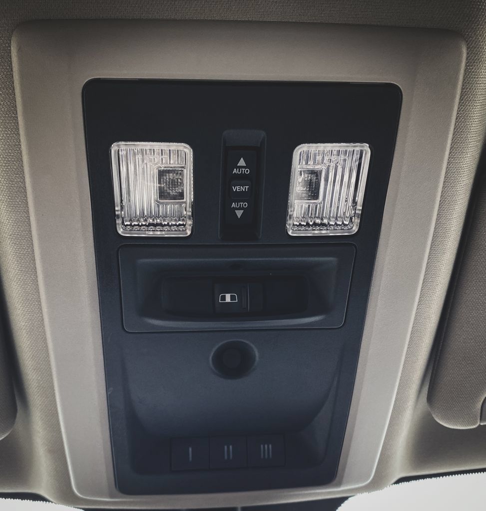 Used 2018 RAM 3500 Laramie w/ Sport Appearance Group AWD/4WD image 18