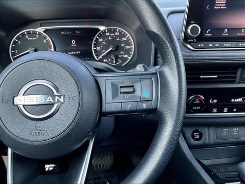 Certified 2024 Nissan Rogue SV FWD image 15