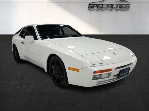 Used 1987 Porsche 944 Turbo image 1