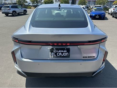 New 2026 Lexus ES 350e FWD image 5