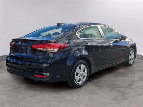 Used 2018 Kia Forte LX w/ LX Popular Package image 4