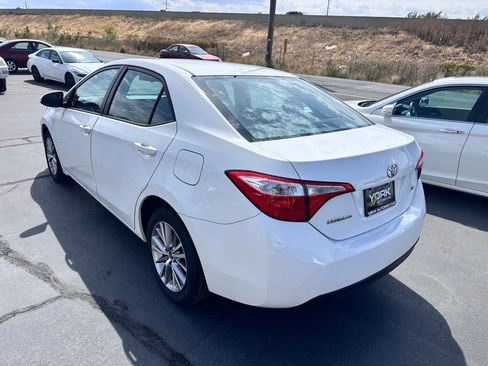 Used 2015 Toyota Corolla LE FWD image 4