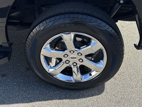 Used 2023 Ford F150 Lariat w/ Trailer Tow Package image 24