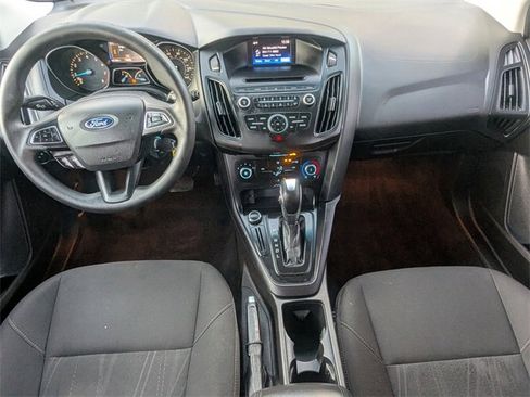 Used 2016 Ford Focus SE image 14
