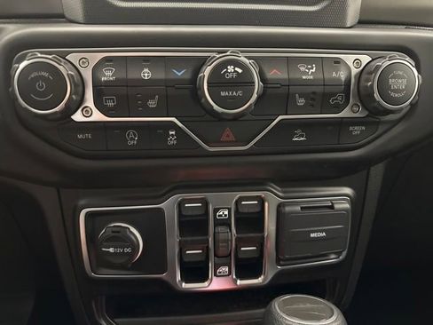 Used 2023 Jeep Gladiator Sport image 12