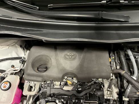 Certified 2022 Toyota Sienna LE FWD image 12