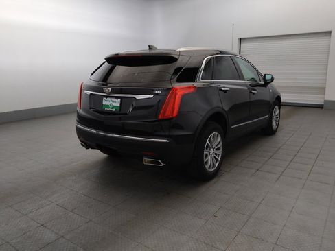 Used 2017 Cadillac XT5 Luxury w/ Driver Awareness Package FWD image 9
