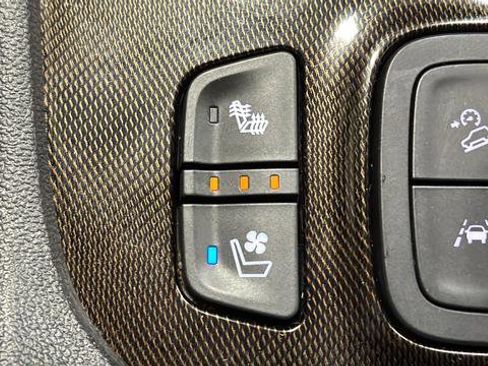 Used 2023 GMC Acadia AT4 w/ Preferred Package AWD/4WD image 32