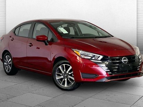 Used 2025 Nissan Versa SV FWD image 1