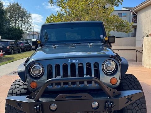 Used 2008 Jeep Wrangler Unlimited Sahara w/ Trailer Tow Group AWD/4WD image 2