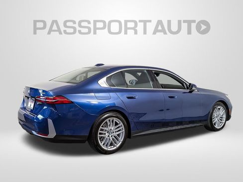 Used 2025 BMW 530i xDrive w/ Premium Package image 6