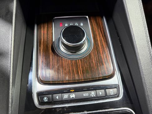 Used 2020 Jaguar F-PACE Prestige image 32