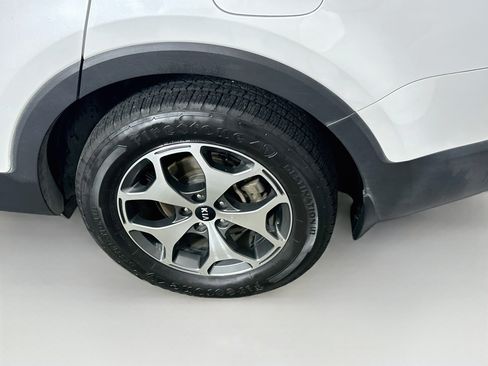 Used 2020 Kia Telluride EX FWD image 11