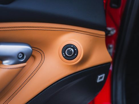 Used 2021 Ferrari F8 Tributo RWD image 86
