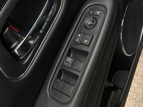 Used 2017 Honda HR-V EX-L image 23