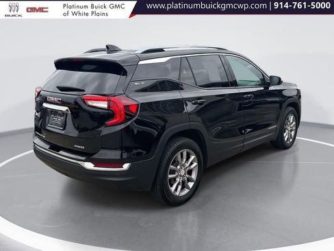 Used 2024 GMC Terrain SLT image 7