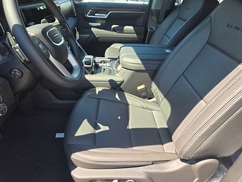 New 2026 GMC Sierra 1500 Denali AWD/4WD image 8
