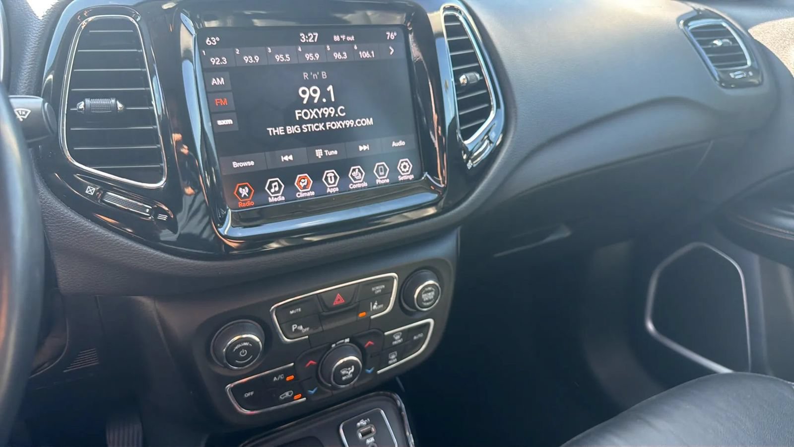 Used 2021 Jeep Compass Limited AWD/4WD image 19