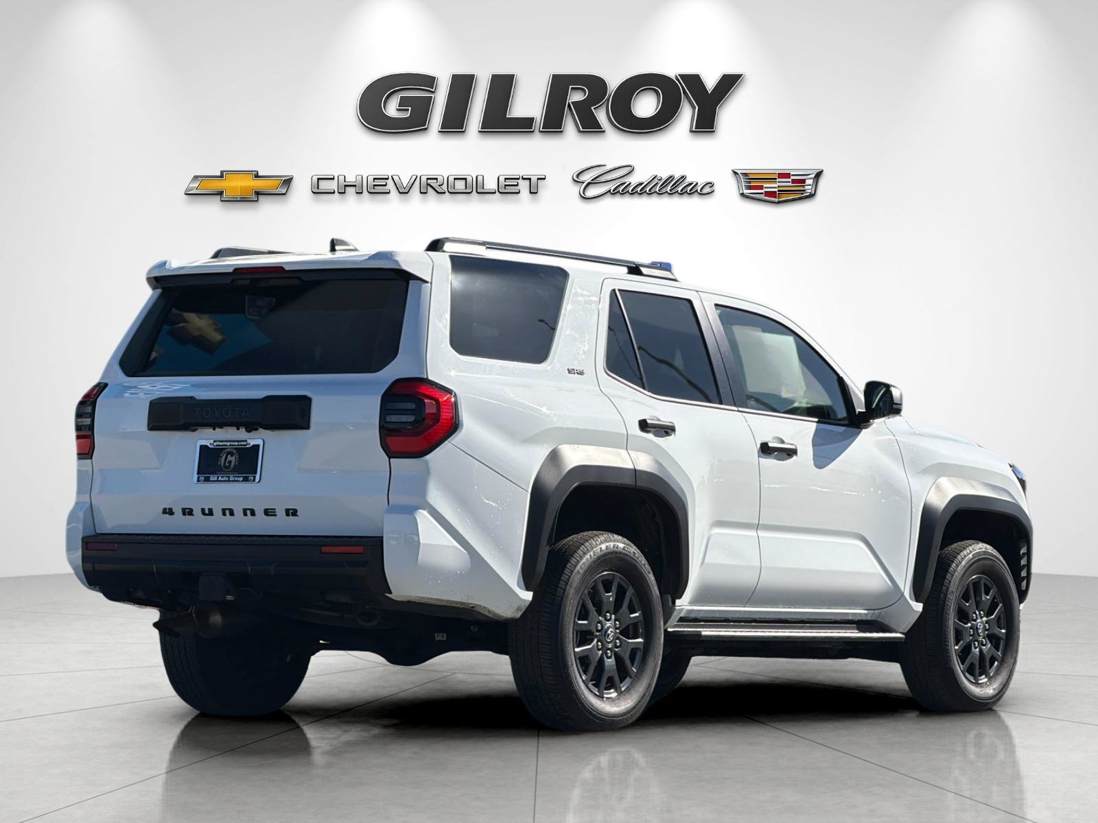 Used 2025 Toyota 4Runner SR5 AWD/4WD image 3