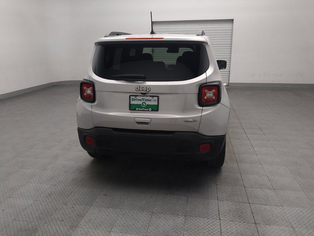 Used 2021 Jeep Renegade Latitude FWD image 7