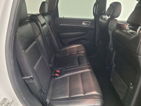 Used 2020 Jeep Grand Cherokee Limited w/ Luxury Group II image 19