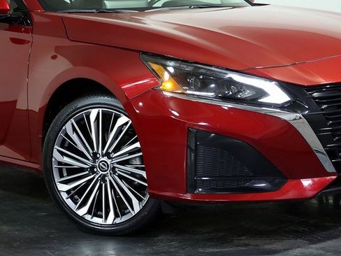 Used 2024 Nissan Altima 2.5 SL image 8