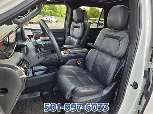 Used 2024 Lincoln Navigator Reserve AWD/4WD image 10