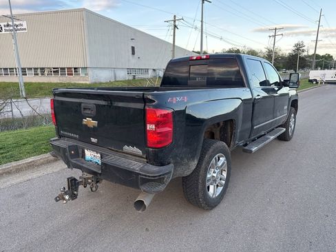Used 2018 Chevrolet Silverado 2500 High Country w/ Duramax Plus Package AWD/4WD image 3