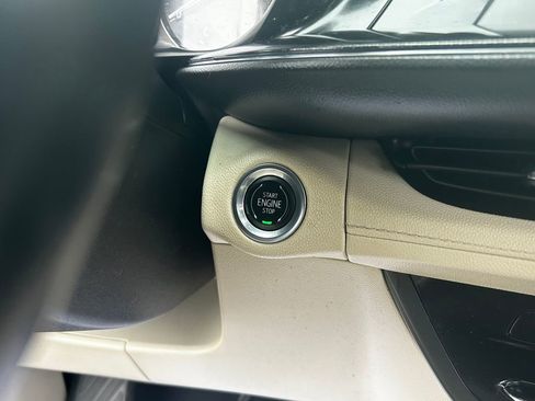 Used 2022 Buick Envision Essence w/ Technology Package I FWD image 15