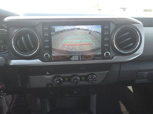 Used 2022 Toyota Tacoma SR5 w/ SR5 Appearance Package (SM) image 28